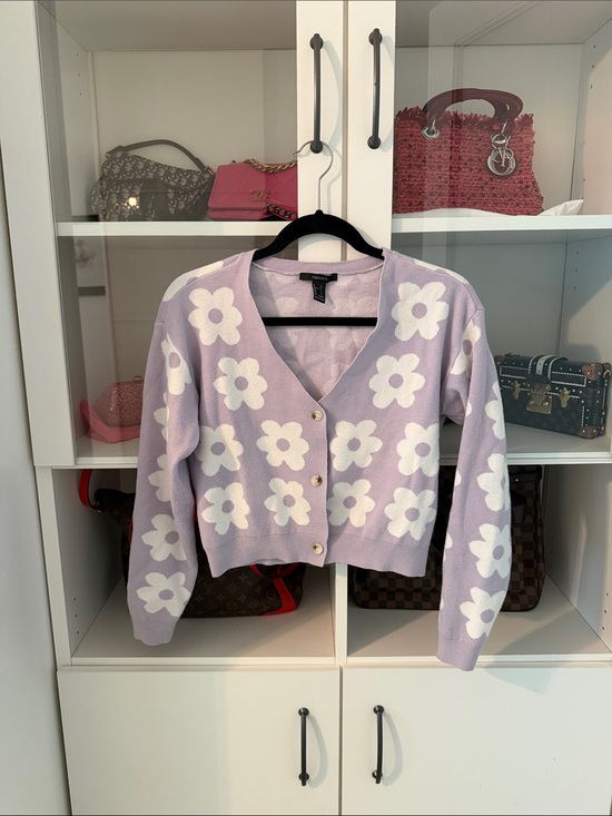 Forever 21 Sweaters - Forever 21 Lavender Floral Button-Front Cardigan